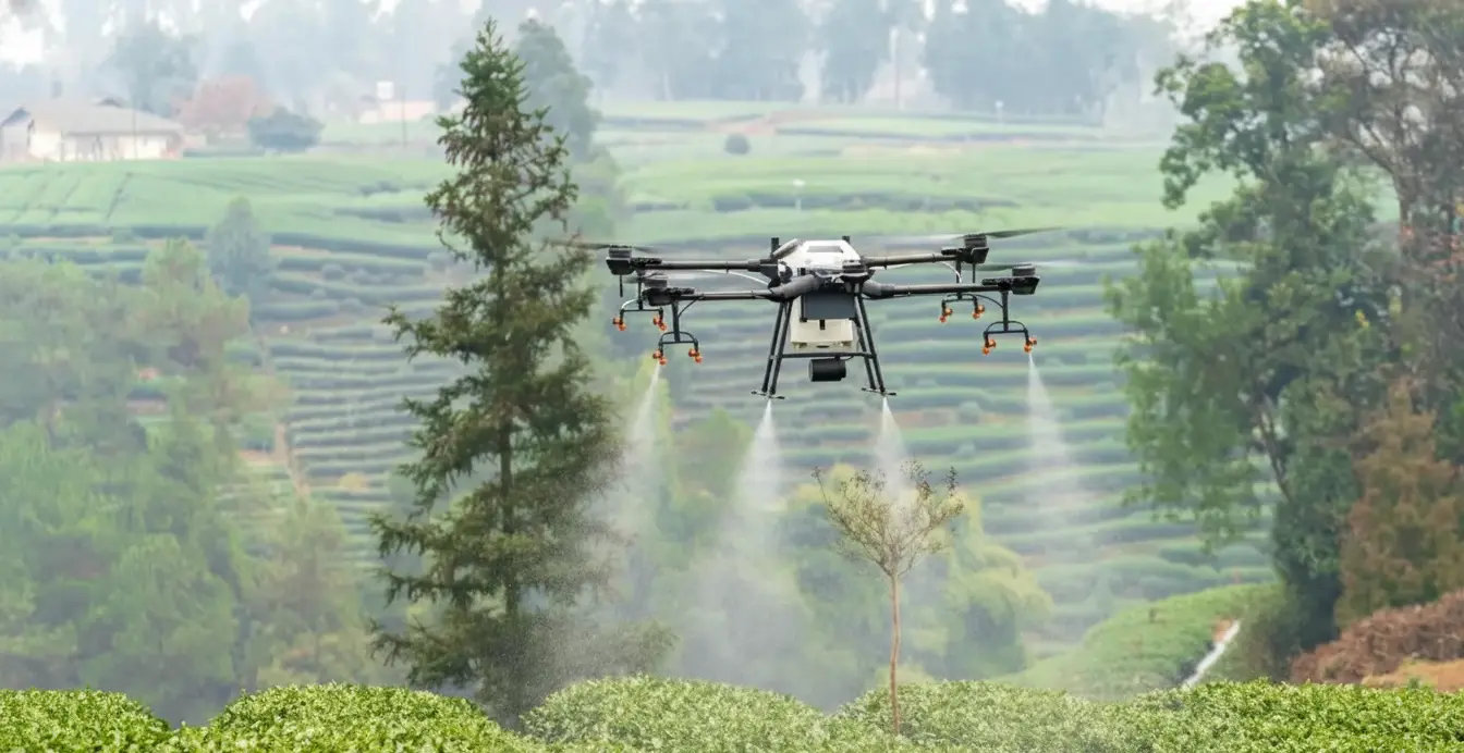 drone agritech a fazer tratamento