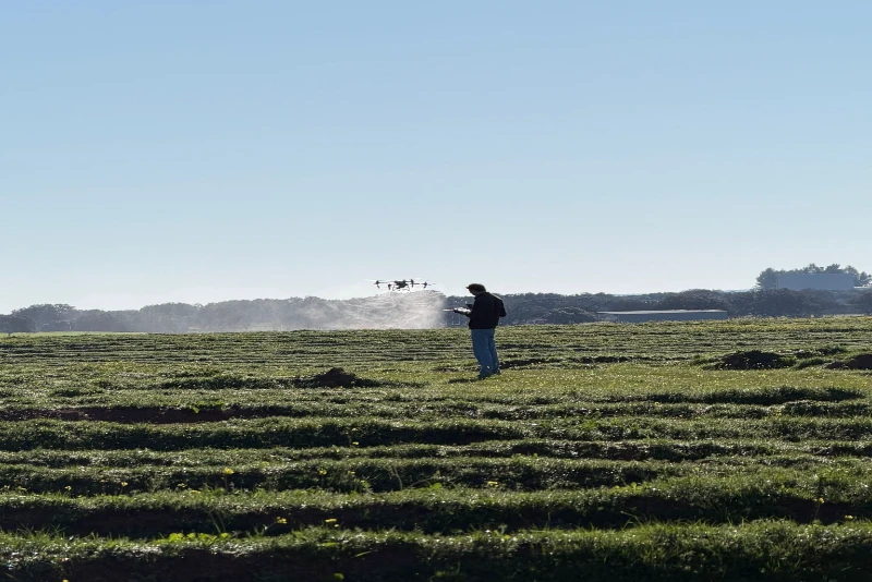 agritech pulverização com drone